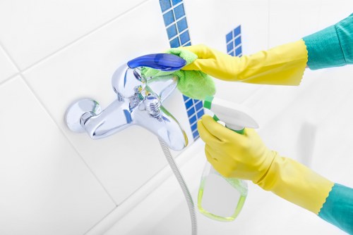 Balham cleaning team providing deep cleaning in a kitchen