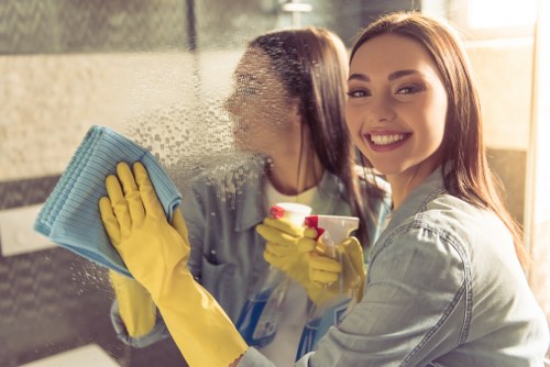 Cleaning a furnished Balham flat before checkout